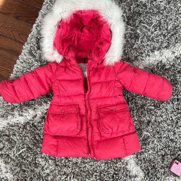 Girls in a very good condition jacket 12-18 month girls with fur hood - Picture 1 of 5